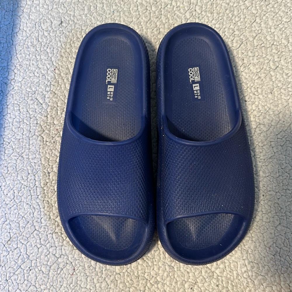 32 Degrees - Cool Cushion Slides